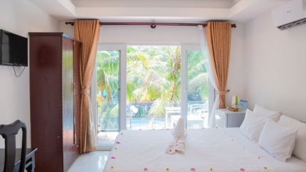 Phòng Deluxe Pool View Tại Mũi Né Paradise Phan Thiết Resort