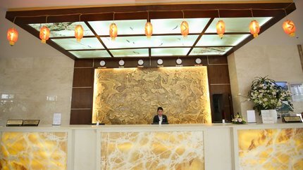 Quầy lễ tân khách sạn