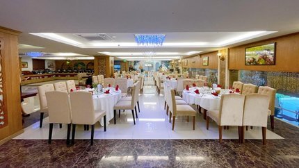 Nhà hàng với sức chứa lớn