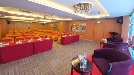 Phòng hội nghị đầy đủ trang thiết bị