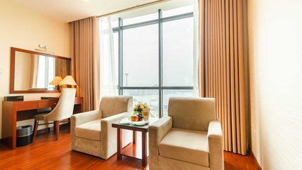 Ánh sáng tốt cung cửa sổ lớn