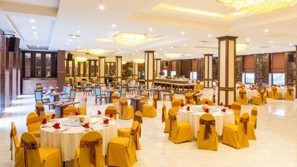 Nhà hàng Vạn Xuân