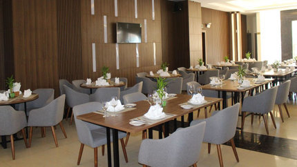 Nhà Hàng Hoa Hướng Dương