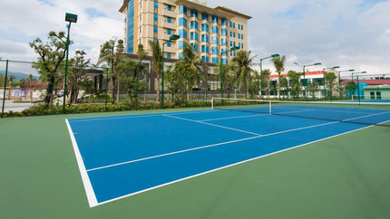 Sân Tennis Ngoài Trời
