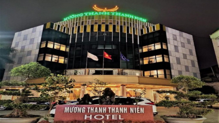 Khung cảnh khách sạn Mường Thanh Thanh Niên Vinh về ban đêm