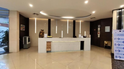 Lễ tân khách sạn Mường Thanh Thanh Niên Nghê An