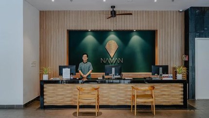 Quầy lễ tân tại khách sạn