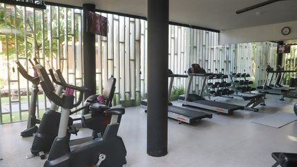 Phòng GYM máy móc hiện đại