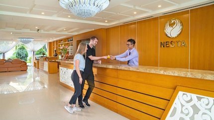 Sảnh lễ tân trực tiếp, nhanh chóng