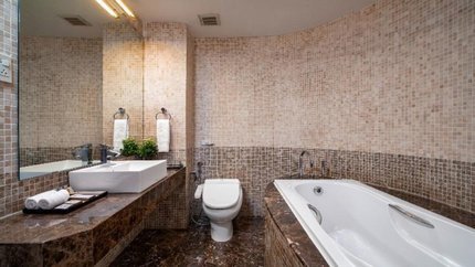 Phòng vệ sinh với đầy đủ tiện nghi hiện đại