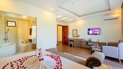 Hỗ trợ trang trí phòng ngày cưới