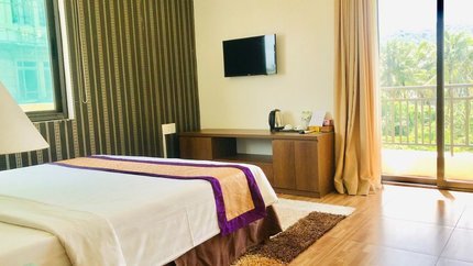 Ban công hướng núi thoáng mát