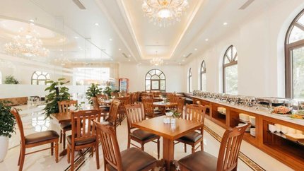 Nhà hàng trong khách sạn