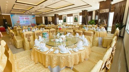 Nhà hàng tại khách sạn