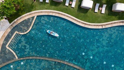 Bể bơi từ trên cao