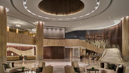 Sảnh lễ tân được trang hoàng sang trọng