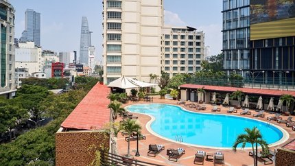 Bể bơi ngoài trời