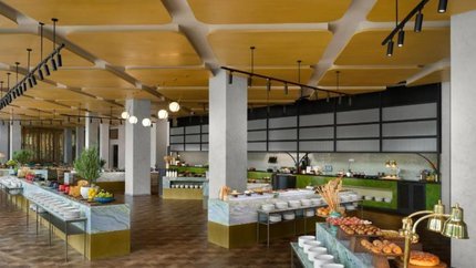 Quầy buffet đa dạng ẩm thực