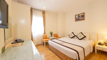 Phòng Premium Deluxe của khách sạn Ngân Hà Sài Gòn