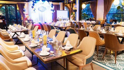 Nhà hàng khách sạn