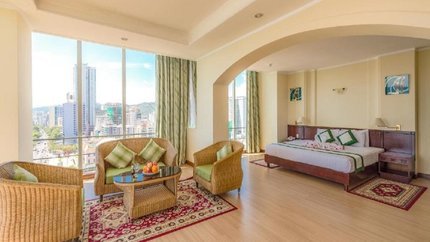 Khuôn viên rất rộng, view thoáng