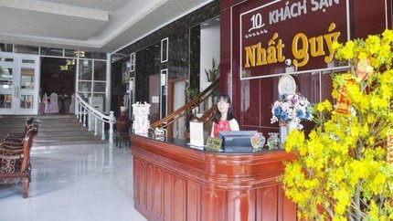 Quầy lễ tân khách sạn