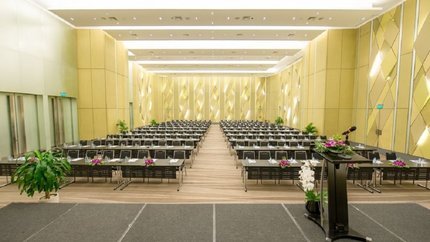 Phòng hội nghị với không gian rộng và sức chứa lớn