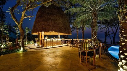 Quầy bar sang trọng