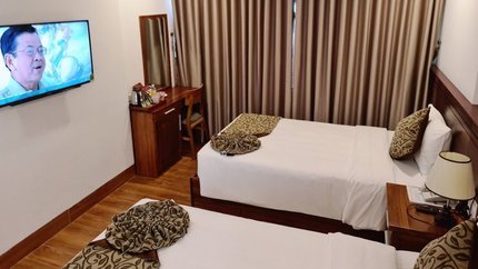 Deluxe Twin City View