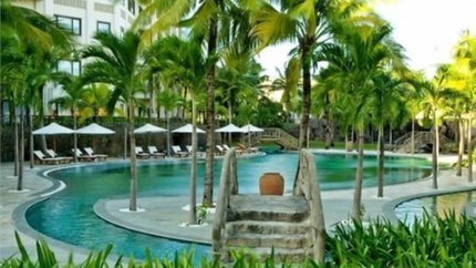 Hồ bơi tại khu nghỉ dưỡng