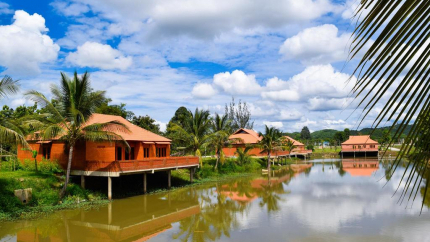 Khuôn viên Orchard Resort Nam Cát Tiên