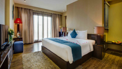 Royal Terrace Suites