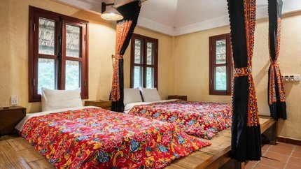 Các giường đơn tại phòng Dormitory