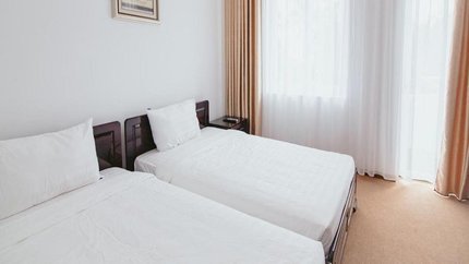 Không gian phòng thoáng đãng, tông màu trắng dịu mắt