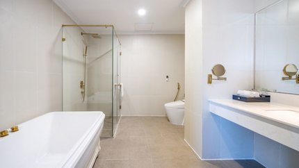 Nhà vệ sinh với đầy đủ tiện ích