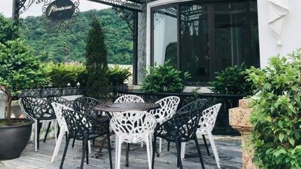 Không gian cafe ngoài trời