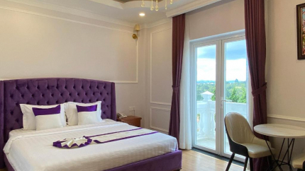 Phòng Deluxe Double Lake View Khách sạn Peach Valley DaLat