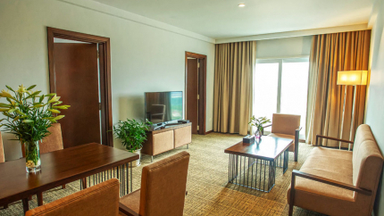 Phòng Grand Pearl Suite Tại Pearl River Hotel 5 sao