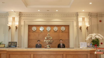Lễ Tân Pearl River Hải Phòng Hotel