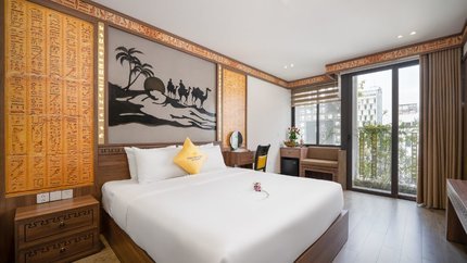 Executive King Room với view cửa sổ lớn
