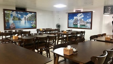 Nhà hàng ngay trong khách sạn