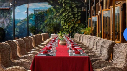 Nhà hàng 7th Heaven tại Phong Nha Lake