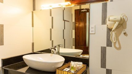 Phòng tắm thiết kế trang nhã