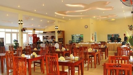 Nhà hàng thiết kế theo hướng giản đơn, gần gũi