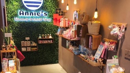 Quầy hàng lưu niệm