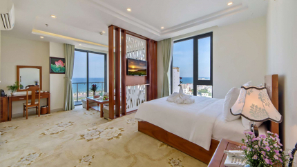 Phòng Suite Ocean View With Balcony Tại Phước Mỹ An Beach Đà Nẵng Hotel