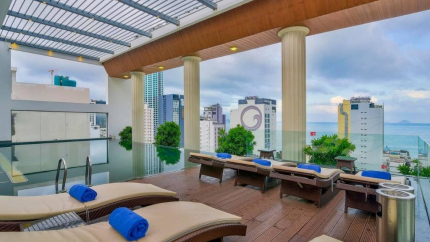 Không gian bể bơi