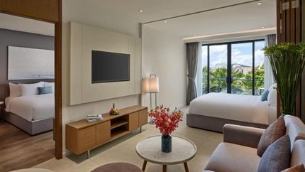 Không gian thoáng đãng với cửa sổ lớn