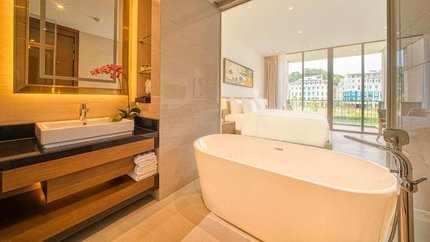 Phòng tắm bồn sang chảnh