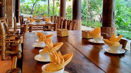 Nhà hàng trong khách sạn